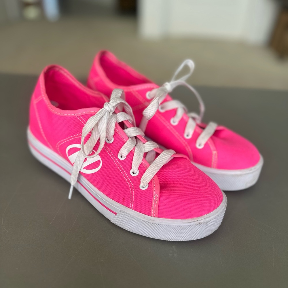 Heelys Bright Pink Big Kid Size 6